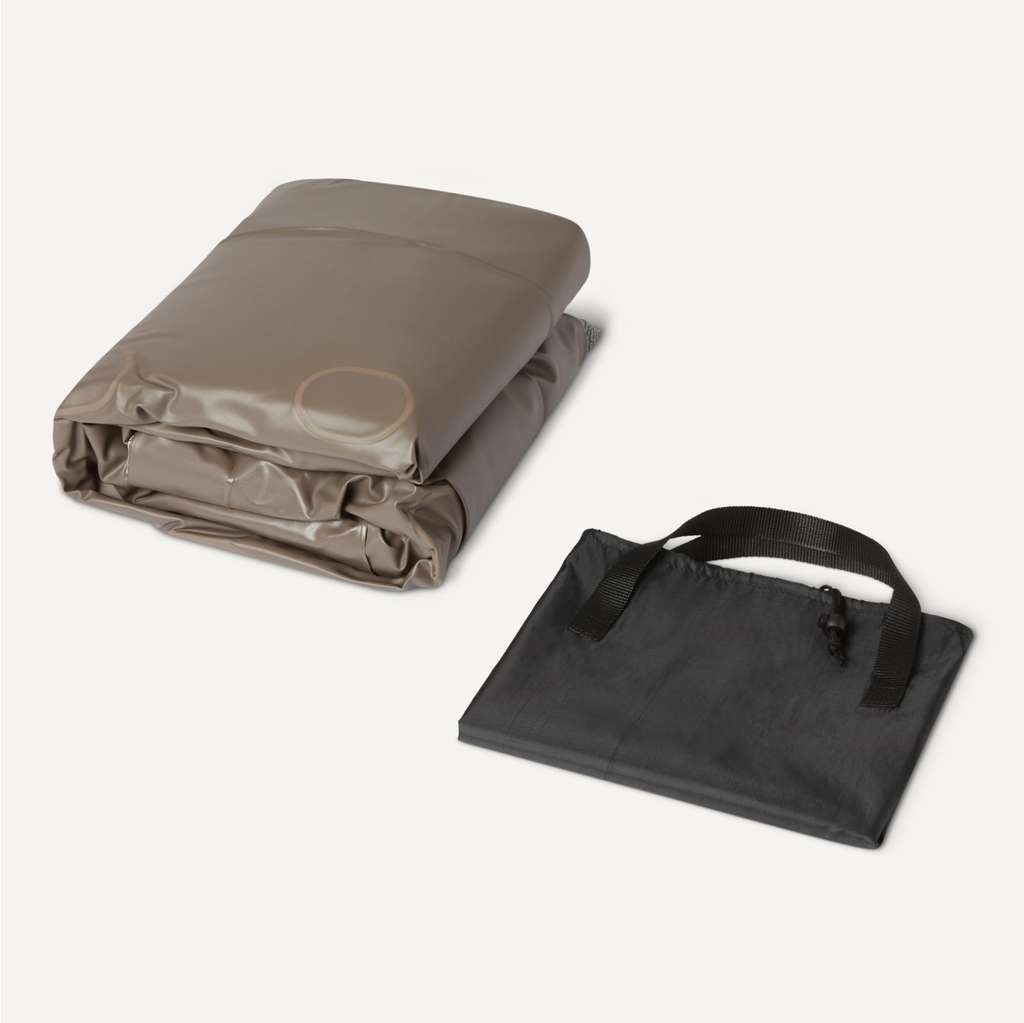 Inflatable air mattress with built-in pump, 203x152x23cm. Delivery 26 June to 14 Nov.
