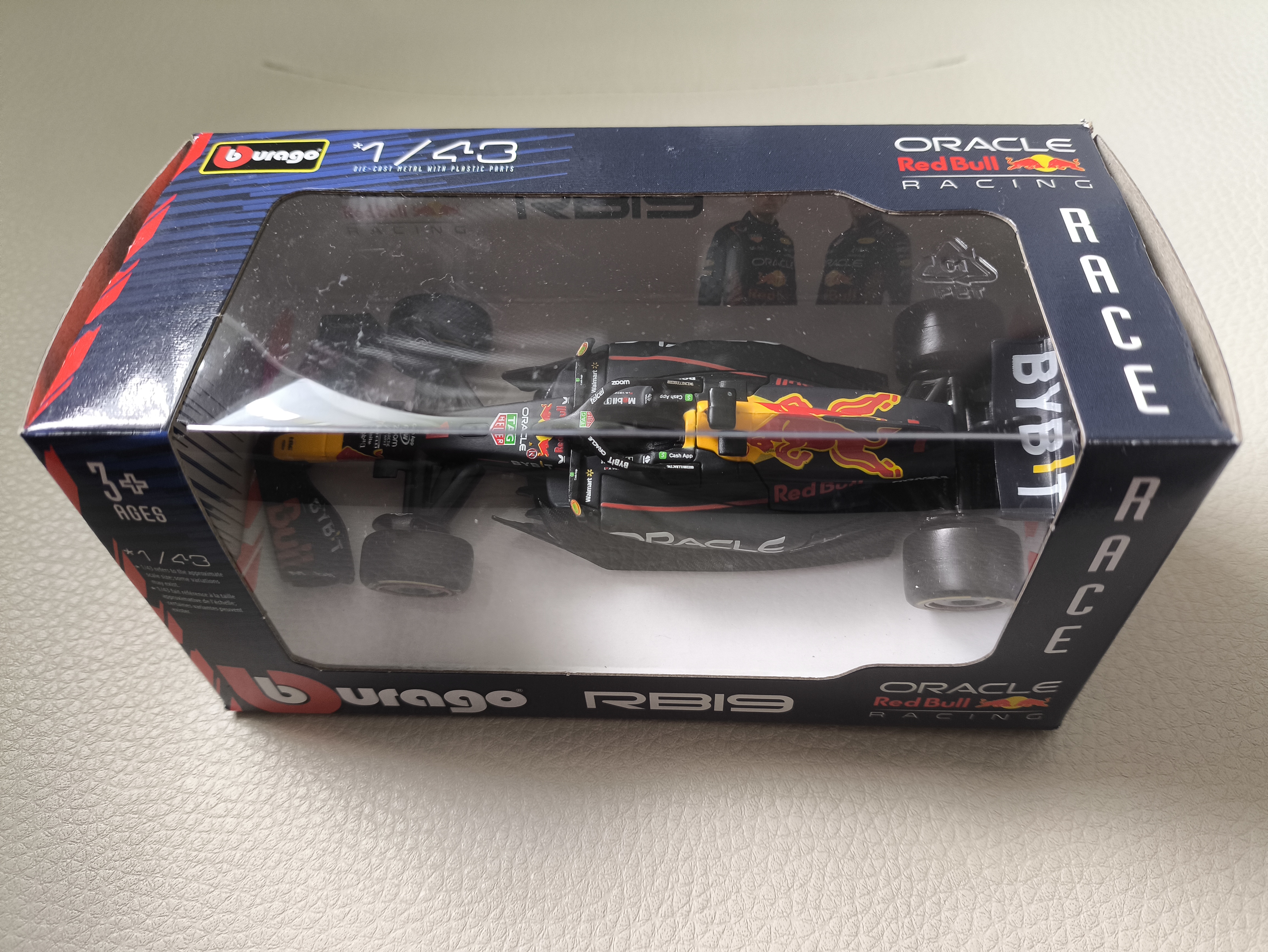 Burago 1:43 Scale RB19 Max Verstappen model F1 Car