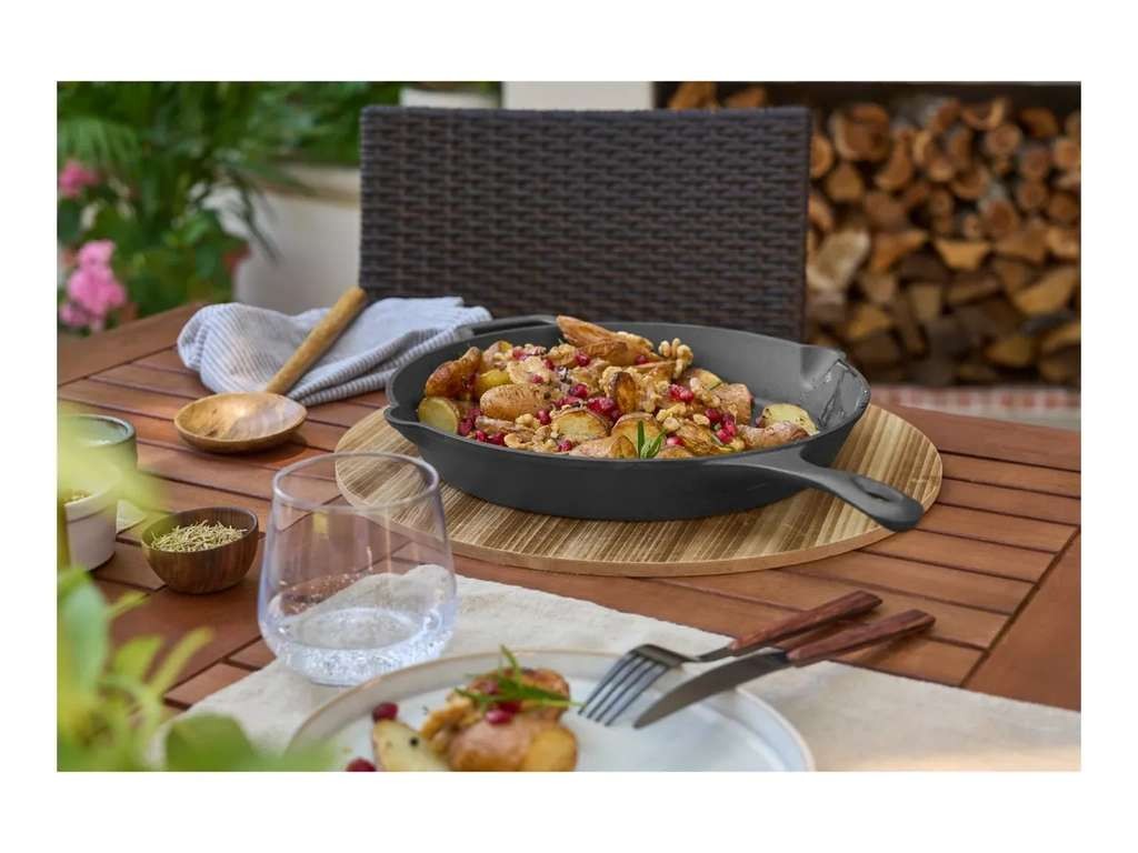 GRILLMEISTER 28cm Cast Iron Frying Pan or Skillet, great bit of kit