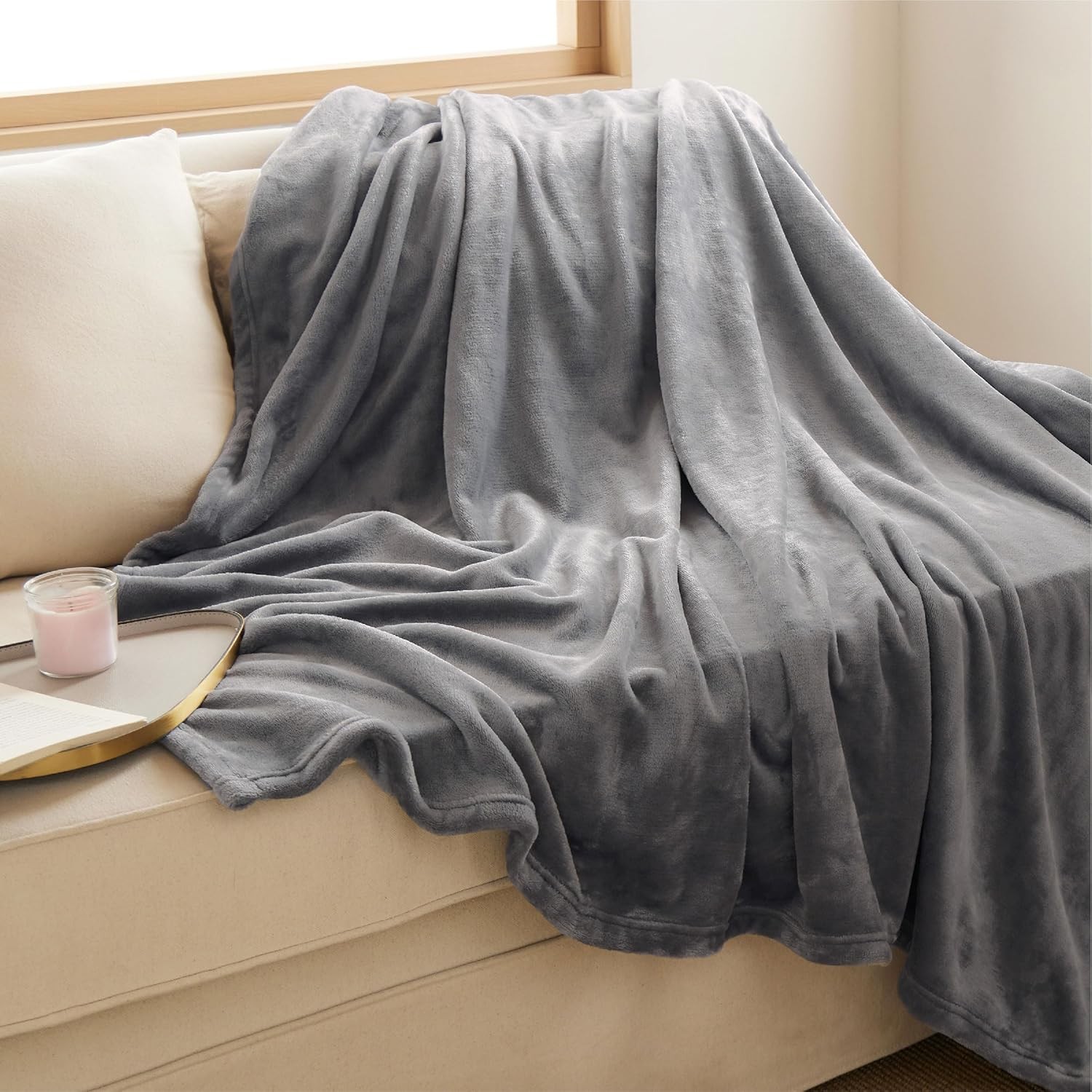 Bedsure Fleece Throw Blanket for Sofa, Soft Cosy Fluffy Blankets for Bed, Warm Single Throws for Adults, Silver Grey, 130x150 cm