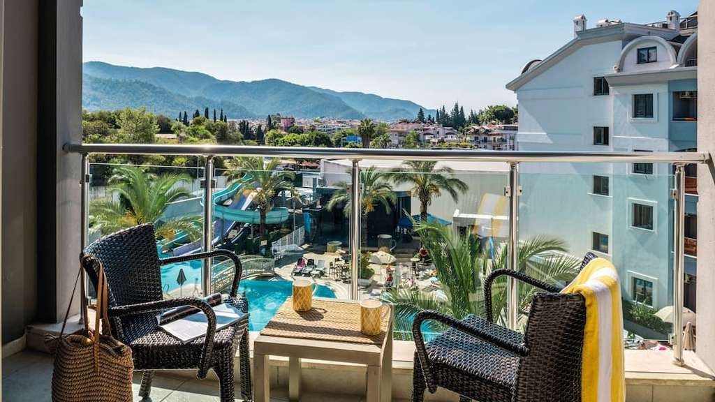 Marmaris AI 7 nights for 2 (1-8 Jun) TUI B'mouth £36.25pp/night, 10kg + underseat & tax
