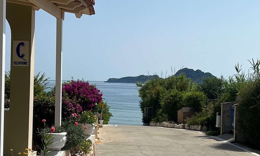 Corfu 14 nights (15-29 May) for 2, self-catering + balcony, TUI Gatwick, 30kg bags, £15.61pp pn