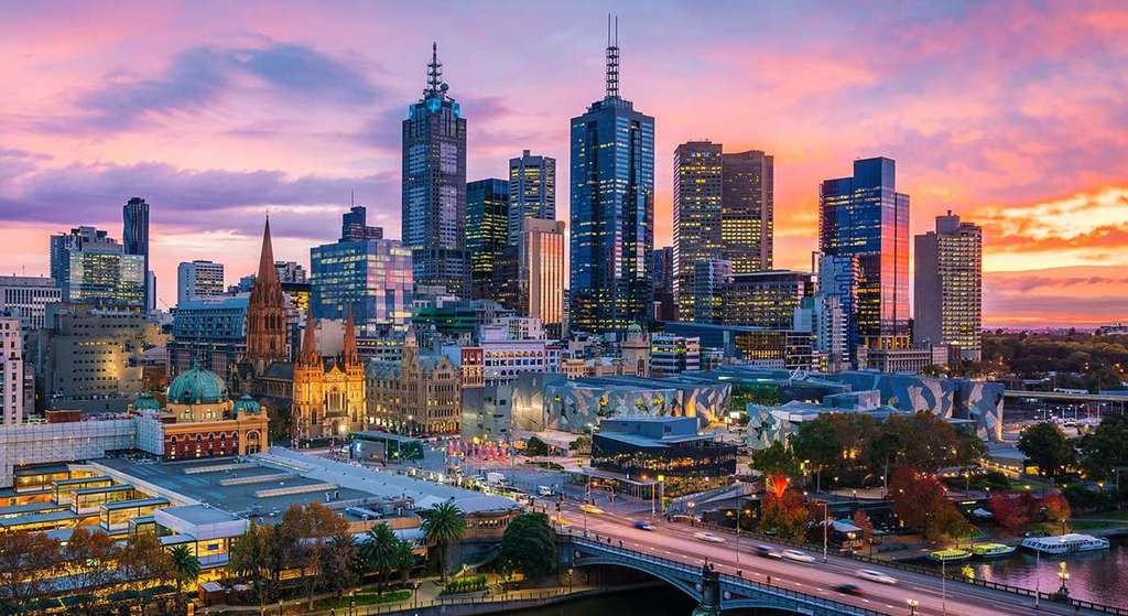 Return flights London Heathrow to Melbourne with Hainan Airlines, 18 Nov to 1 Dec, 2x23kg luggage