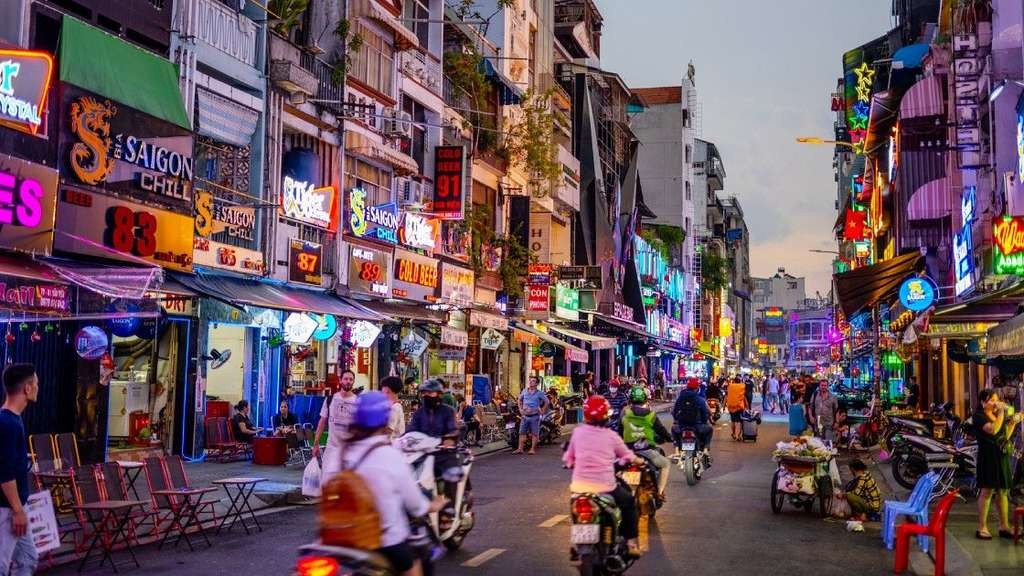 Return flights to Ho Chi Minh City, Vietnam from Heathrow, 21 Sep - 12 Oct, 2x 23kg luggage included