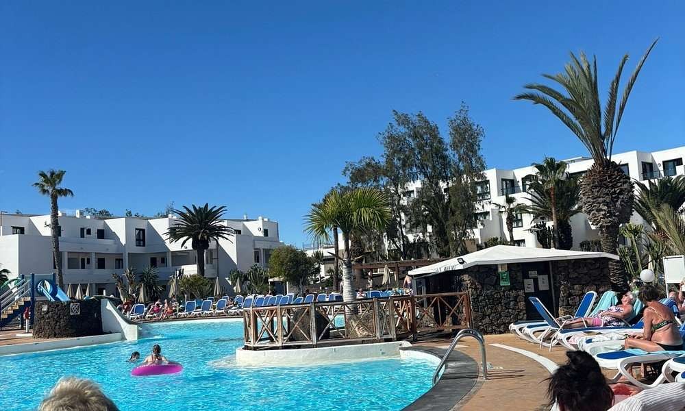 Lanzarote 3 nights all-inclusive (alcohol) apt for 2 adults, TUI B'ham 15-19 Jun, 10kg+ bags