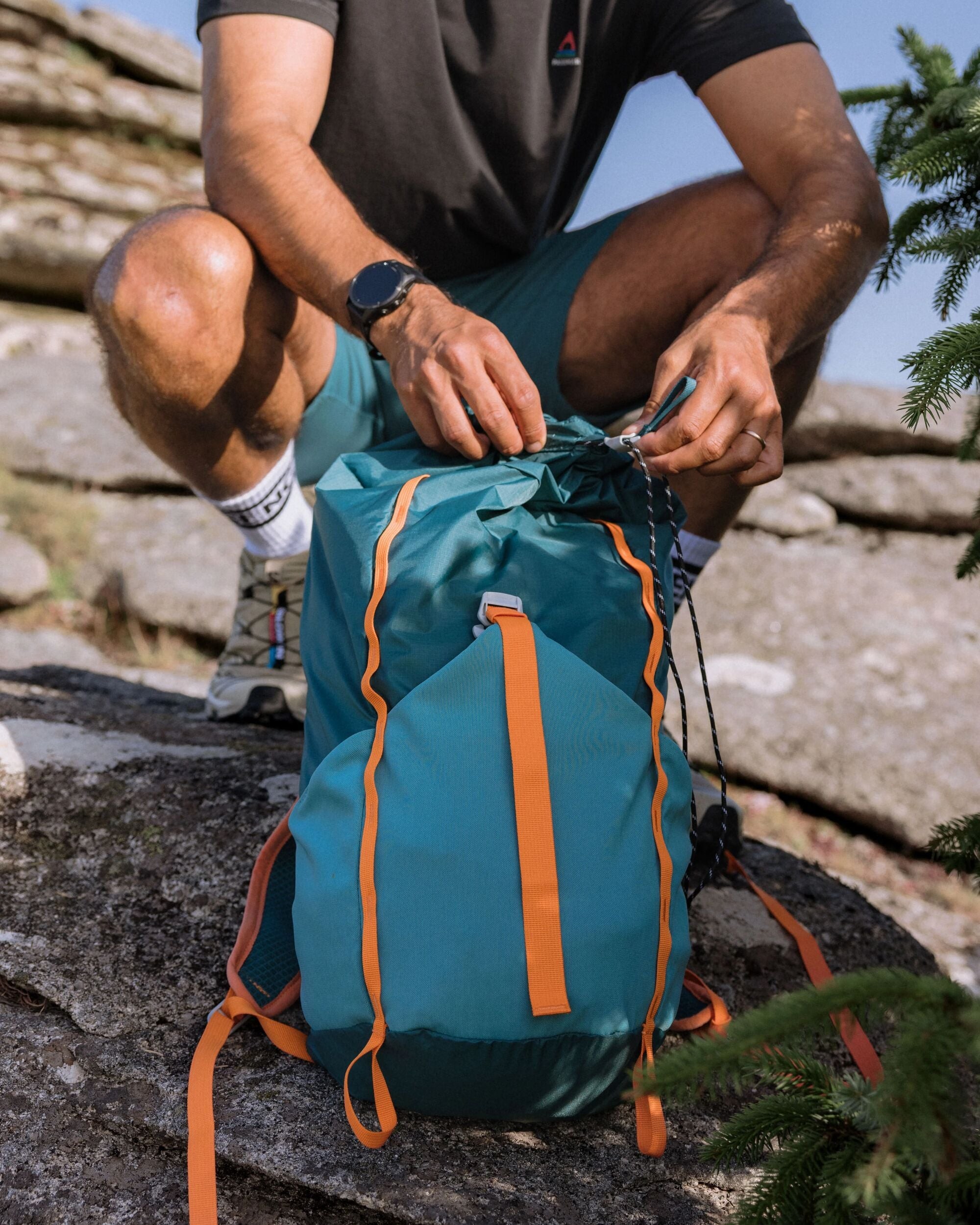 Travelscape Light 24L Backpack, Mediterranean/ Ocean Teal