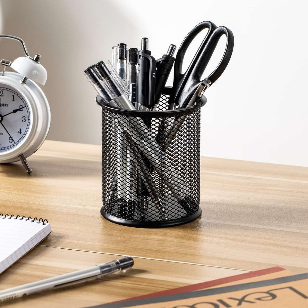Black wire mesh pen cup from Amazon Basics