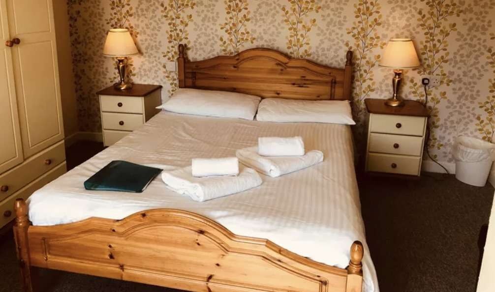 Purple Tree Guest House Torquay, 2 nights for 2 inc pool, £42.08/nt Sun-Thu, £62/nt Fri-Sat (app code)