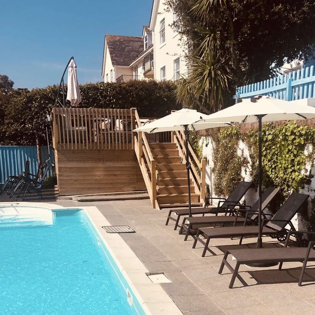 Purple Tree Guest House Torquay, 2 nights for 2 inc pool, £42.08/nt Sun-Thu, £62/nt Fri-Sat (app code)