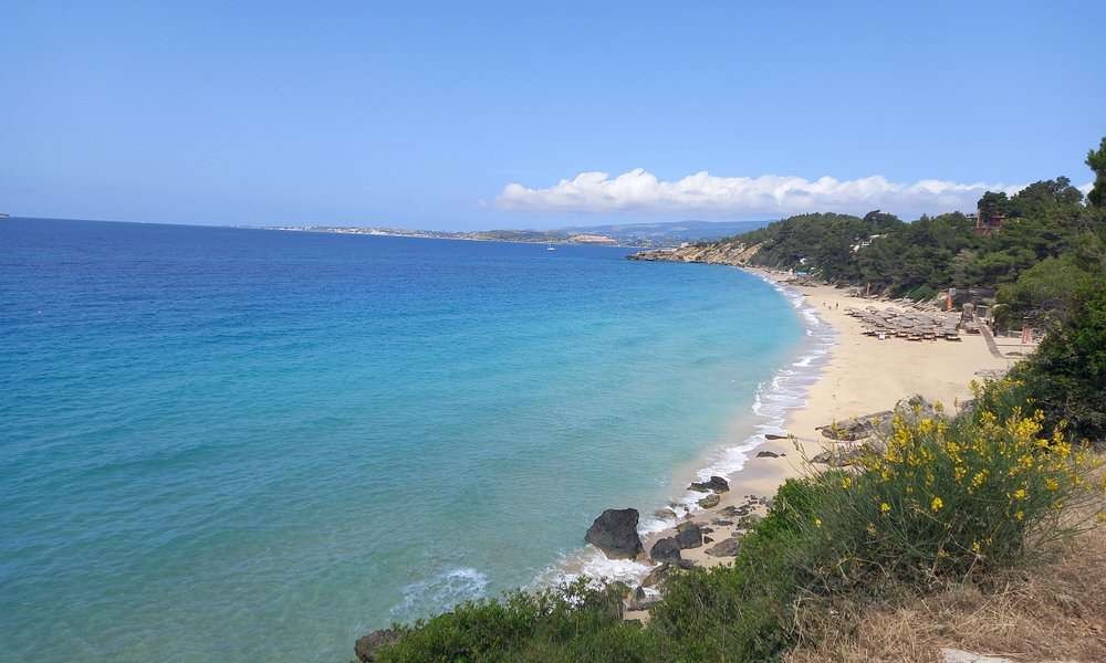 Kefalonia 7 nights (14-21 Jun) for 2, TUI Bournemouth £18.31pppn, S-C balcony, 10kg luggage