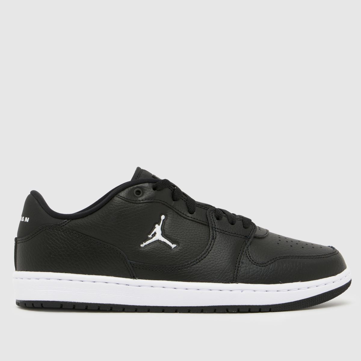 Nike Jordan Court Connect Low in Black and White
