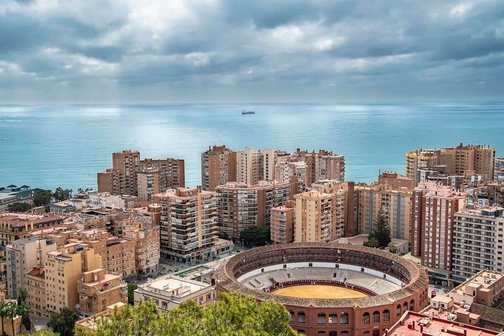 Malaga extreme day trip 8 July, LGW return LTN, early/late flights, 40x20x30cm hand luggage