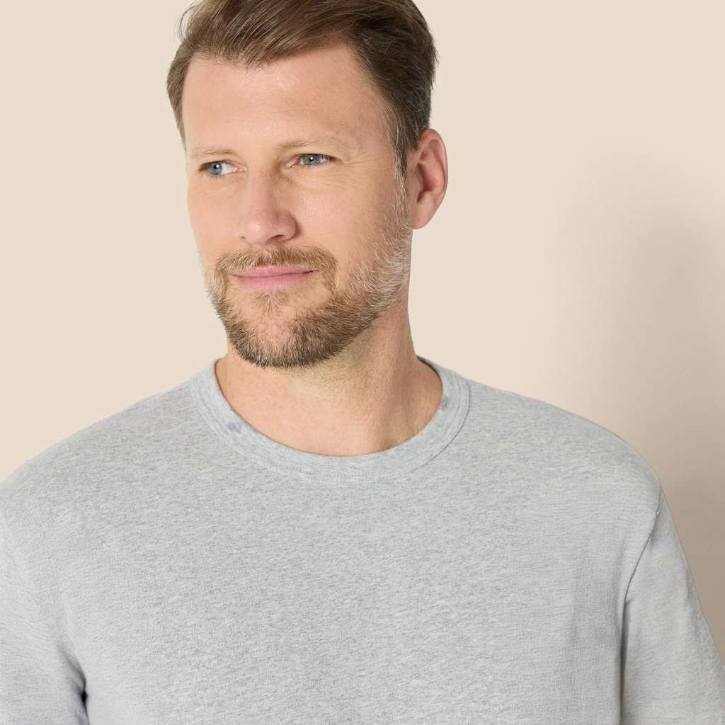 Amazon Essentials Men's Relaxed-Fit Heavyweight Cotton T-Shirt, XL, looks decent