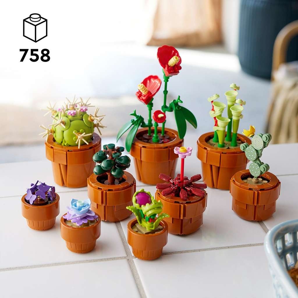 LEGO Botanicals Tiny Plants 10329, £24.74 at Amazon