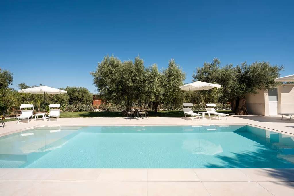 £165pp: 7nts Antalya Turkey (3-10 June) New Garden Luna Side, Gatwick, 2 adults
