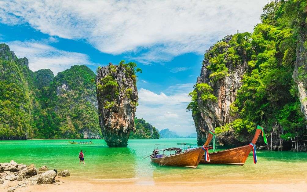 Air China return to Phuket, Thailand from London (LGW/LHR) via Beijing, Sep-Oct, checked bag
