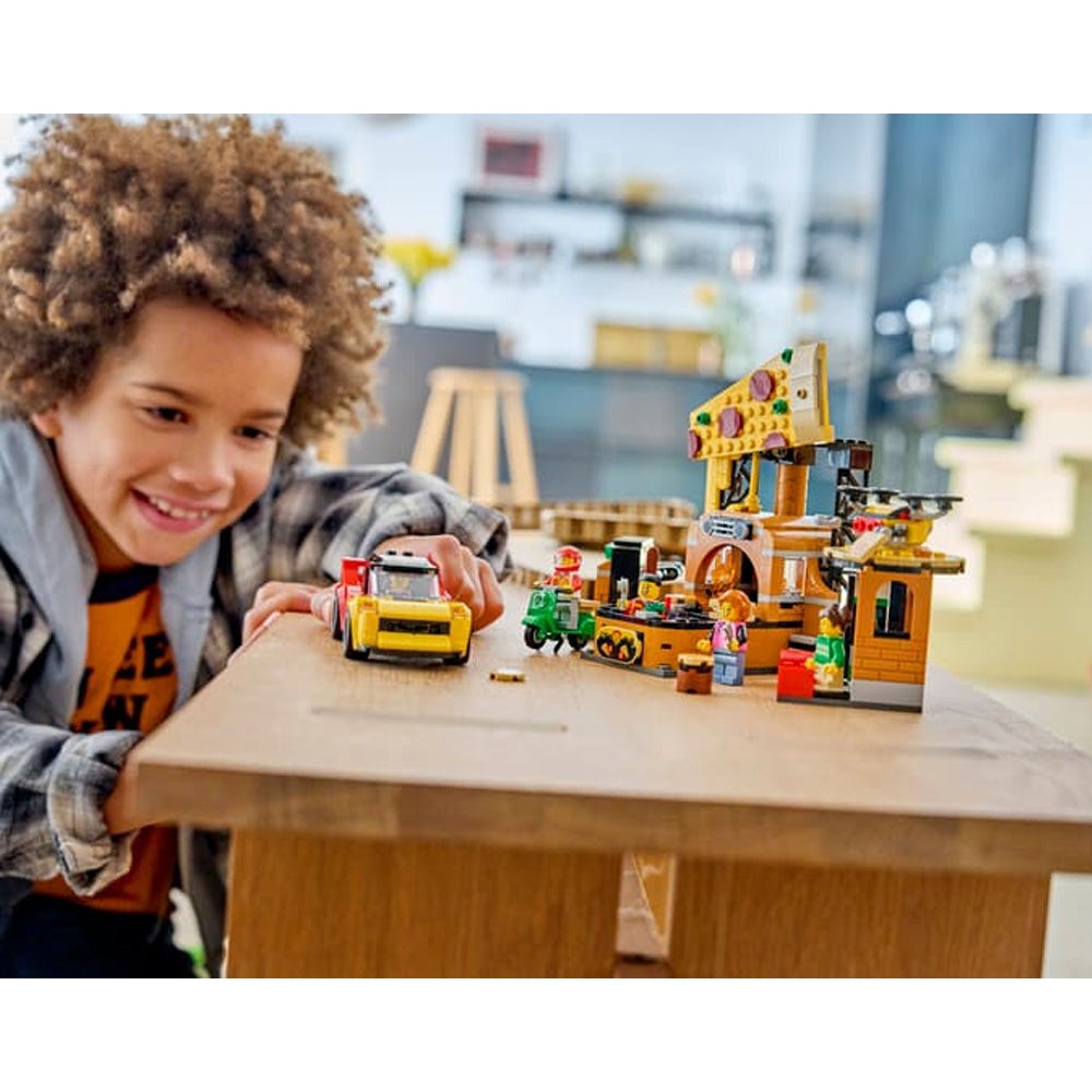 LEGO City 60496 Pizza Delivery Experience with Vehicles, Age 6+, 494 pieces