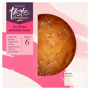 Sainsbury's Taste the Difference Victoria Sponge Cake 345g, a proper classic